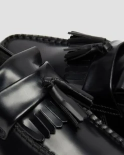 Adrian Smooth Leather Tassel -loaferit in Musta