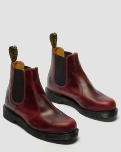 2976 Classic Calf Leather Chelsea -bootsit in Burgundi