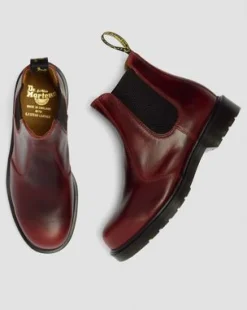 2976 Classic Calf Leather Chelsea -bootsit in Burgundi