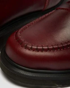 Delapre Penny -loaferit in Burgundi