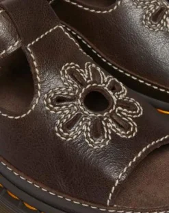 Dunnet Flower Full Grain Leather -sandaalit in Ruskea