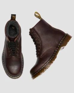 1460 Fleece Lined Grizzly Leather Boots in Tummanruskea