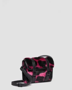 7 Inch Hair-On Cow Print Crossbody -laukut in Thrift Pink