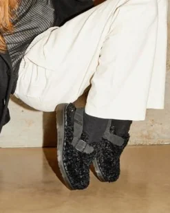 Jorge II Suede & Borg Mules in Musta