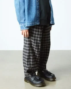 Junior Adrian -loaferit in Musta