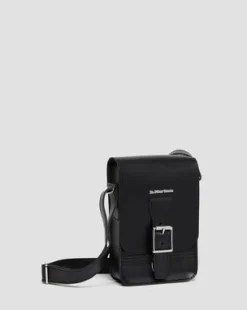 Kiev Smooth Leather Vertical Crossbody -laukku in Musta