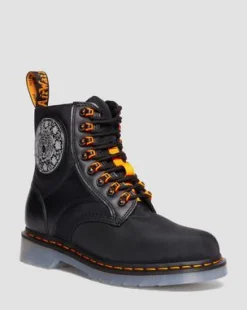 1460 King Nerd Leather Boots in Musta