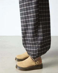 Laketen Bronx Suede Platform Mules in Gyldenbrun