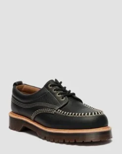Lowell Wild Grain Leather Moc Toe -kengät in Musta