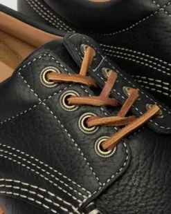 Lowell Wild Grain Leather Moc Toe -kengät in Musta