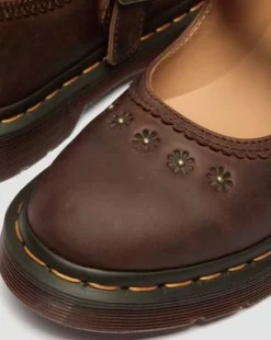 Mary Jane Flower Crazy Horse Leather -kengät in Tummanruskea