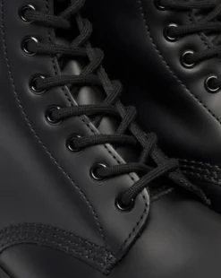 1460 Mono Leather Lace Up -maiharit in Musta