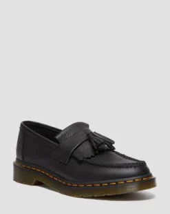 Nahkaiset Adrian Women's Virginia Tassel -loaferit in Musta