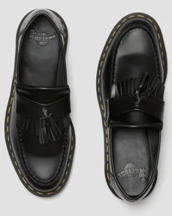 Nahkaiset Adrian Yellow Stitch Smooth Tassle -loaferit in Musta