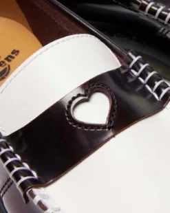 PENTON HEART KAKSIVÄRISET RUB-OFF-NAHKALOAFFERIT in Kirsikanpunainen & Valkoinen