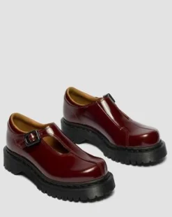 Rejena Mary Jane Laquered Leather -kengät in Kirsikanpunainen