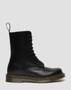 1490 Smooth Leather High Lace Up -maiharit in Musta