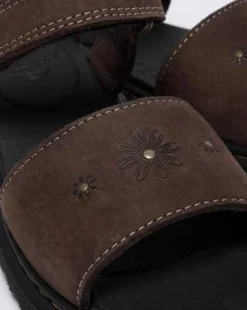 Toddler Flower Debossed Nubuck Strap -sandaalit in Tummanruskea