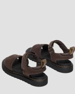 Toddler Flower Debossed Nubuck Strap -sandaalit in Tummanruskea