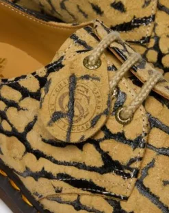 1461 Wild Emboss Suede -kengät in Tiikinruskea & Musta