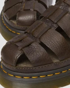 Wrenlie Leather Fisherman -sandaalit in Tummanruskea