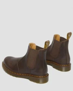 2976 Yellow Stitch Crazy Horse Chelsea -bootsit in Tummanruskea