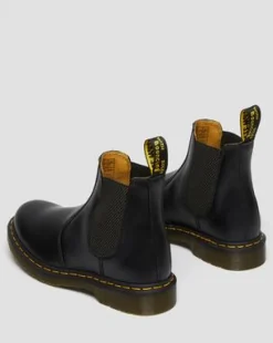 2976 Yellow Stitch Smooth Leather Chelsea -bootsit in Musta