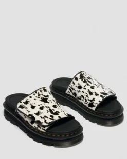 Zebzag Dalmatian Hair On Leather Platform Slides -sandaalit in Kerma & Musta