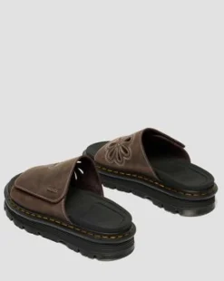Zebzag Flower Crazy Horse Leather Slides -sandaalit in Tummanruskea